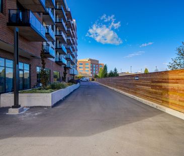 For Lease - 2475 Old Bronte Road Unit# 807, Oakville, Ontario - Photo 2