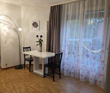 Grosse 1.5-ZW mit weitläufiger Terrasse in gepflegter Überbauung - Foto 1