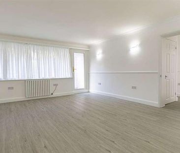 Priory Court, Harlow, CM18 - Photo 1