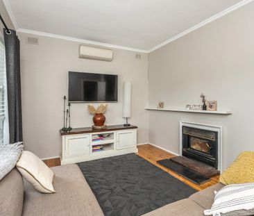 Neat & Tidy Renovated 3 br Cottage - Photo 1