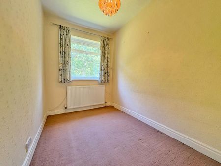 3 bedroom flat to rent - Photo 4