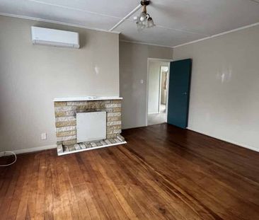 Levin - 3 Bedrooms - Photo 2