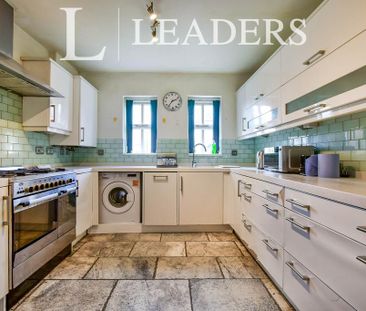 1 bedroom semi-detached house to rent - Photo 5