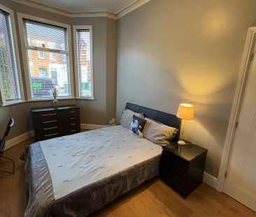 5 bedroom terraced house to rent - Photo 3