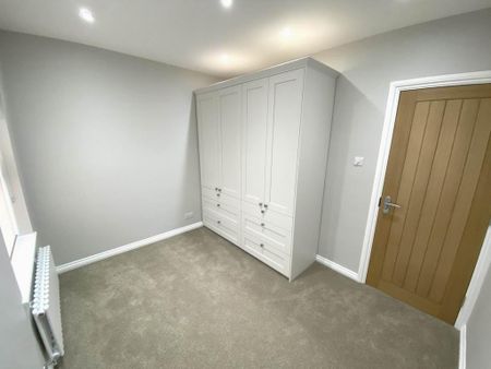 4 bedroom terraced house to rent - Photo 5