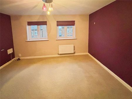 4 bedroom semi-detached house to rent - Photo 4