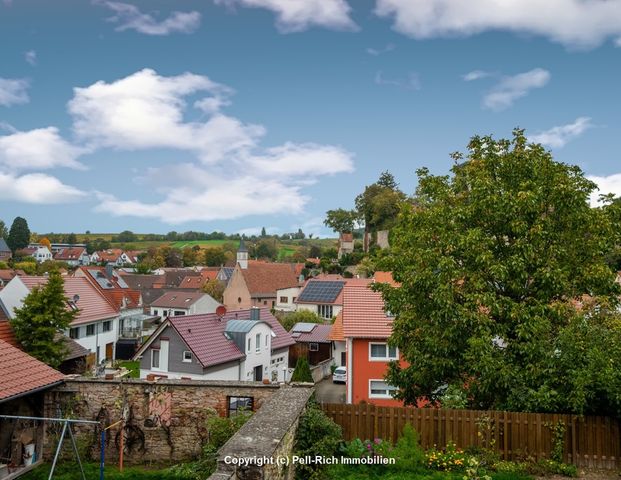 Bezugsfreies Einfamilienhaus mit ausreichend Platz in Bruchsal-Obergrombach - Foto 1