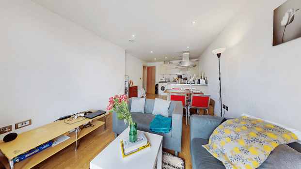 Aqua Vista Square, London, E3 - Photo 1