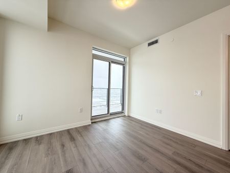 For Lease - 8960 Jane Street Unit# 2021, Vaughan, Ontario - Photo 4