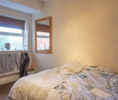 Flat 19 Headingley Rise, Leeds, LS6 1EE - Photo 3