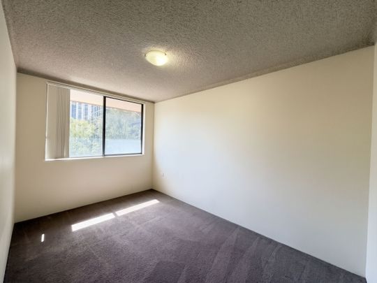 Convenient Two-Bedroom Unit Close to Macquarie University - Photo 1
