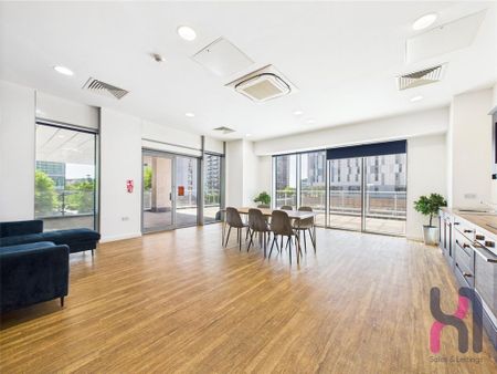 Studio to rent - Photo 2