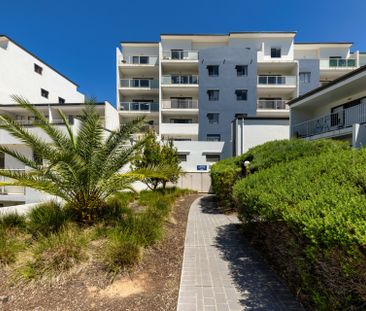 Convenient Living with Space and Comfort - Photo 5