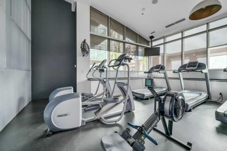 1 Bed + Den Furnished Condo In Beltline |Parking | Storage | Heat And Water Incl. - Photo 5