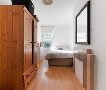 1 Bed Flat, High Street, N8 - Photo 2