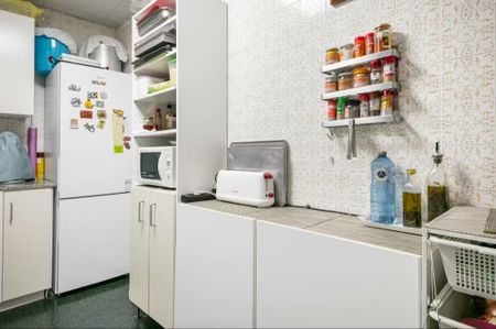 Carrer dAragó, Barcelona, Catalonia 08015 - Photo 2