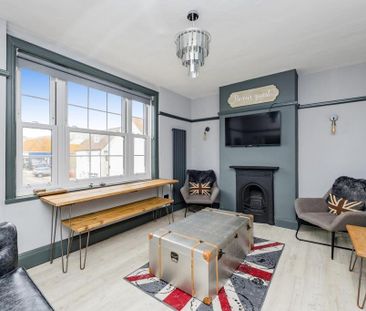 2 bedroom maisonette to rent - Photo 2