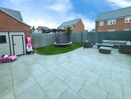 2 bedroom semi-detached house to rent - Photo 2