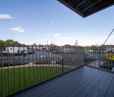 Beresford Avenue, Wembley - Photo 6