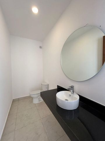 Townhouse de 2 recámaras, sin amueblar, con alberca, en zona norte. - Photo 3
