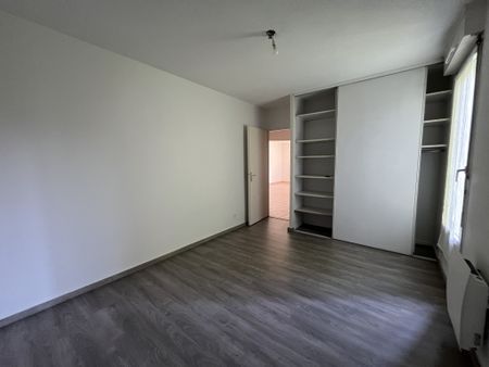 Location Appartement 2 pièces 53m² LE PEAGE DE ROUSSILLON 38550 - Photo 3