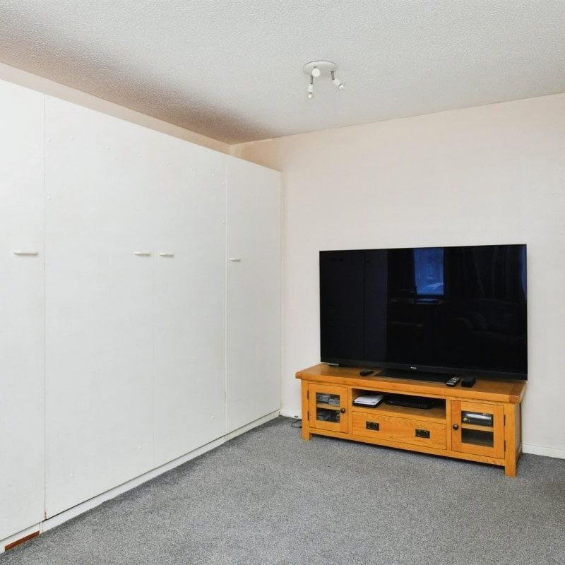 Lavington Close - Photo 1