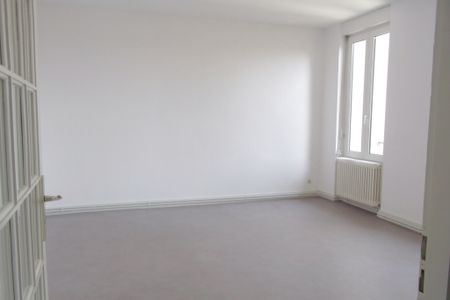 Location Appartement 3 pièces 66m² MARMANDE 47200 - Photo 4