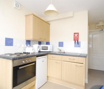 18 Camden Street, Plymouth - Photo 4