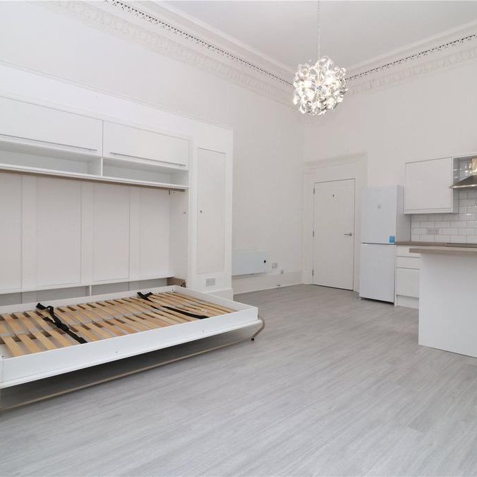 Studio to rent - Photo 1