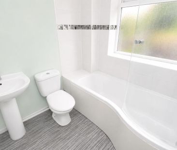 3 bedroom semi-detached house to rent - Photo 5