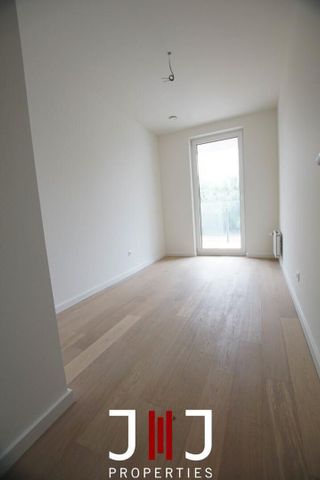 Flat for rent - Photo 2