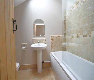 2 Bedroom Terraced Available Arranging tenancy - Photo 6