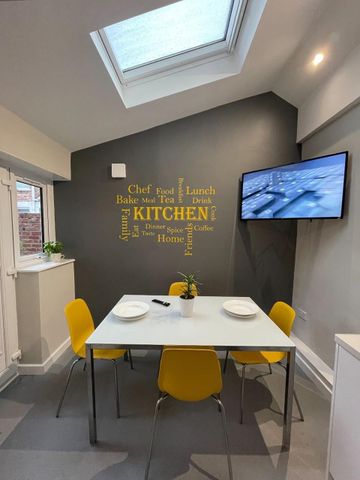 4 Bed Terraced House, Earlsfield Road, L15 - Photo 3