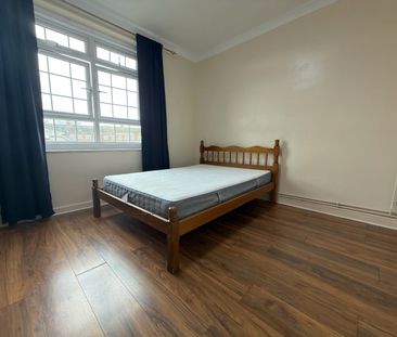 3 Bed Flat, Sutton Courtney House, SW17 - Photo 4