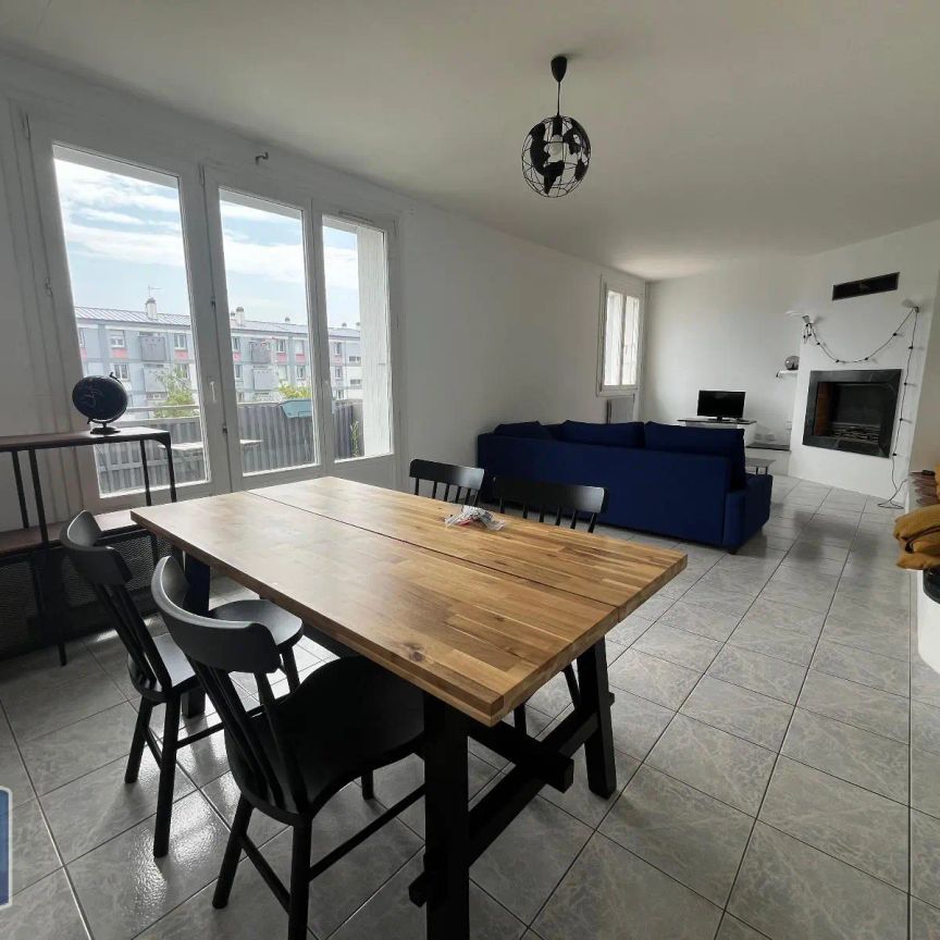 Appartement à louer 4 pièces 83.33m² - Photo 1