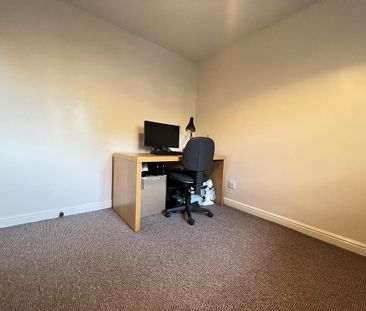 3 bedroom apartment to rent - Photo 4