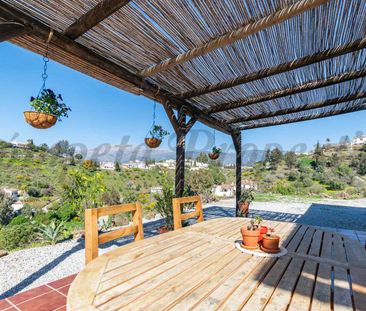 Country Property in Cómpeta, Inland Andalucia in the mountains - Photo 2