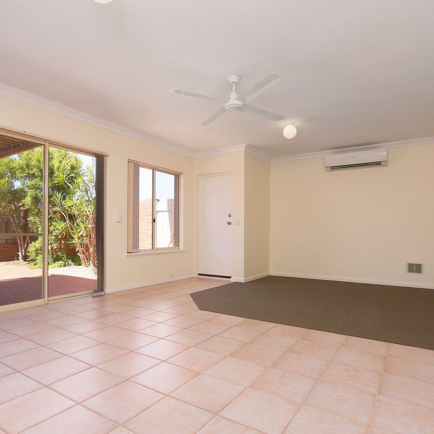 WELL MAINTAINED VILLA IN TIDY COMPLEX - Photo 1