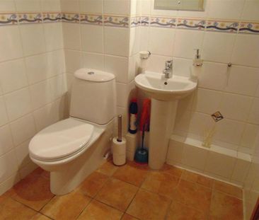 2 bedroom terraced house to rent - Photo 6