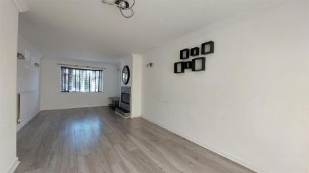 3 bedroom detached house to rent - Photo 4