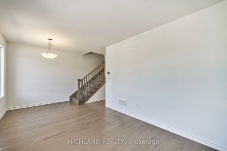 Property For Lease | W9294313 - Photo 4