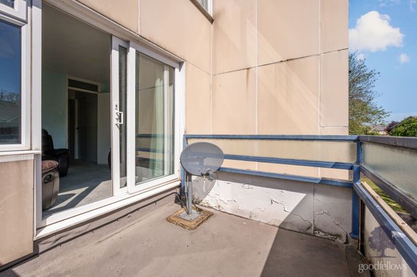 Belgrave Walk, Mitcham, CR4 - Photo 1