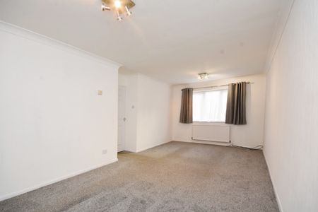 2 bedroom maisonette to rent Manor Road, Stansted, CM24 - Photo 2
