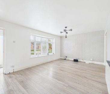 4 bedroom semi-detached house to rent - Photo 2