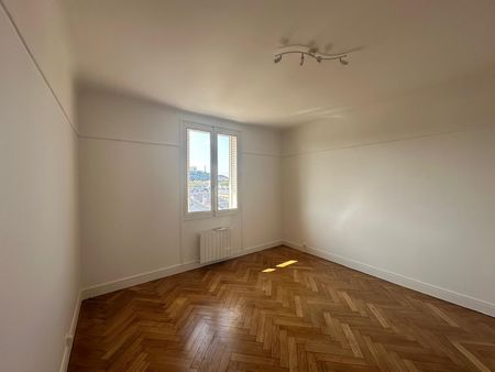 Location Appartement 3 pièces 87m² LYON 7ème - Photo 4