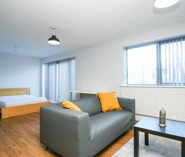 Studio to rent - Photo 3