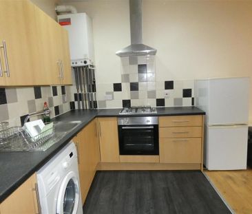 2 bedroom flat to rent - Photo 5