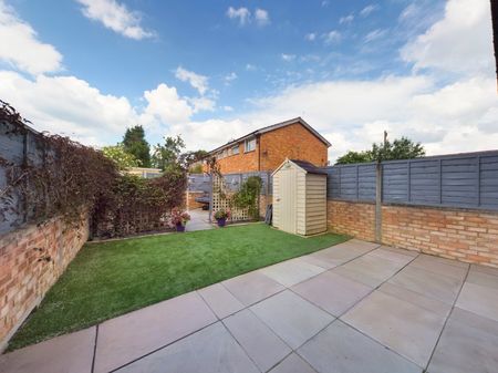 Benen-Stock Road, Staines-upon-Thames, Surrey,TW19 - Photo 4