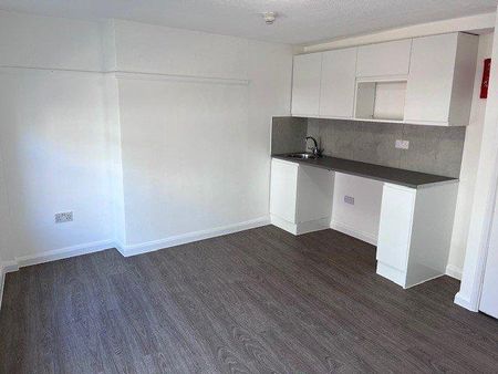 Studio to rent - Photo 5