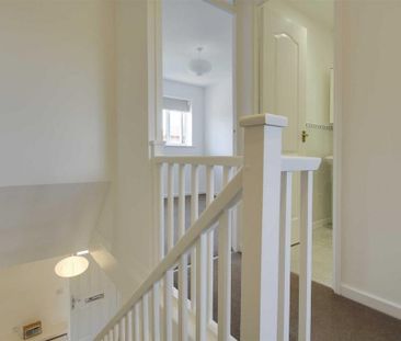 2 bedroom semi-detached house to rent - Photo 6